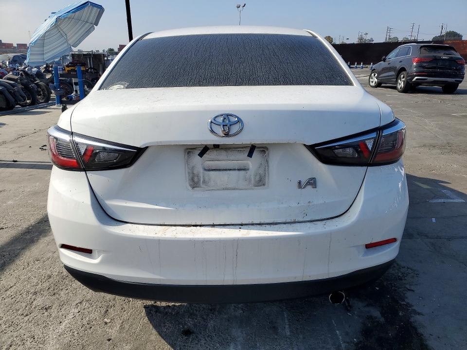 2017 Toyota Yaris Ia მანქანა იყიდება აუქციონზე, vin: 3MYDLBYV9HY184362, აუქციონის ნომერი: 63403746