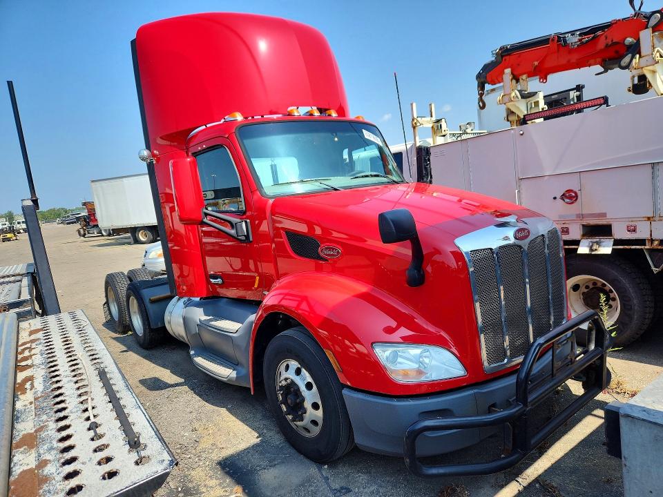 65819696 :رقم المزاد ، 1XPBD49X9MD756072 vin ، 2021 Peterbilt 579 مزاد بيع