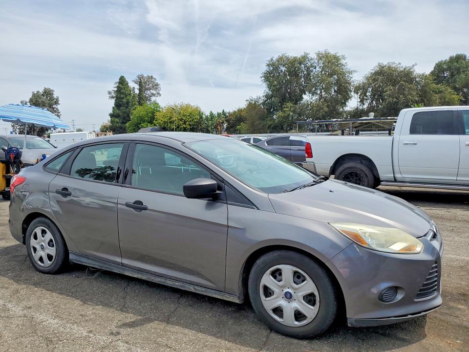 2014 Ford Focus მანქანა იყიდება აუქციონზე, vin: 1FADP3E20EL442684, აუქციონის ნომერი: 65042006