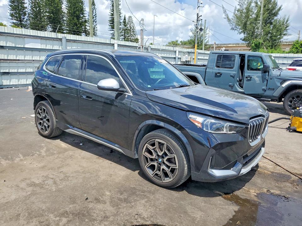 66984896 :رقم المزاد ، WBX73EF01P5X51540 vin ، 2023 Bmw X1 مزاد بيع