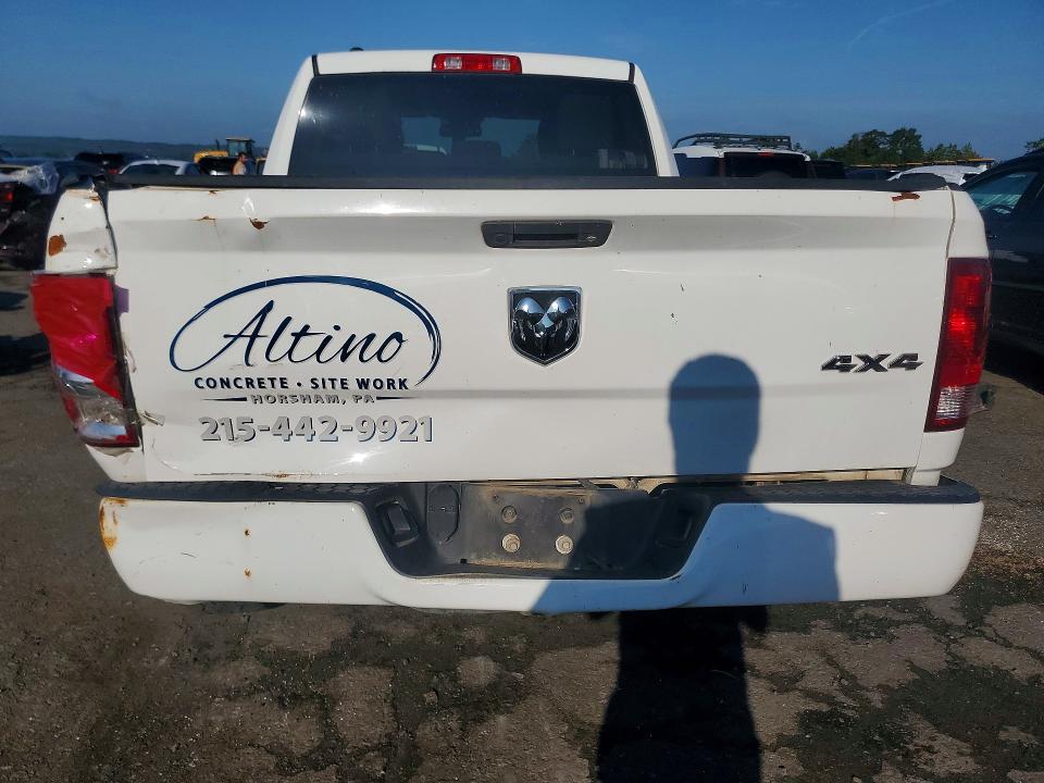Продажа на аукционе авто 2018 Ram 1500, vin: 1C6RR7FG9JS302829, номер лота: 62482956