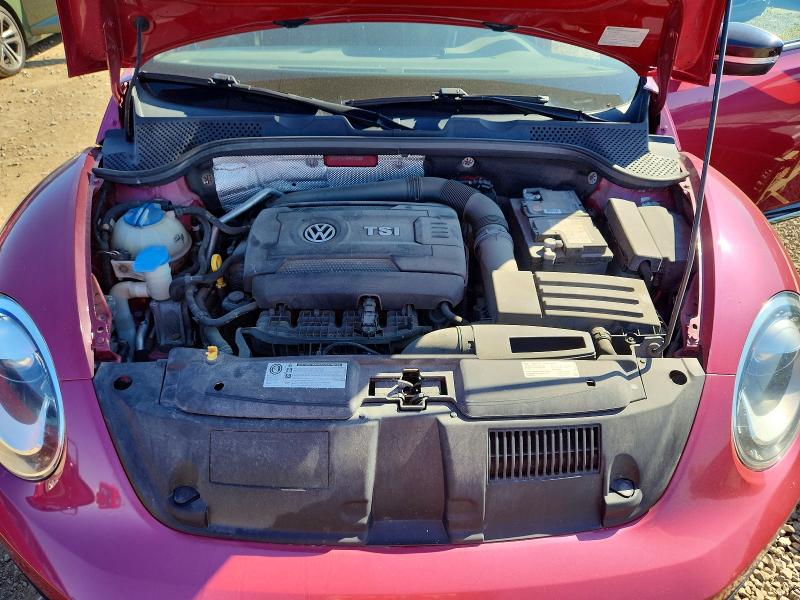 65465996 :رقم المزاد ، 3VWF17AT3HM606696 vin ، 2017 Volkswagen Beetle مزاد بيع