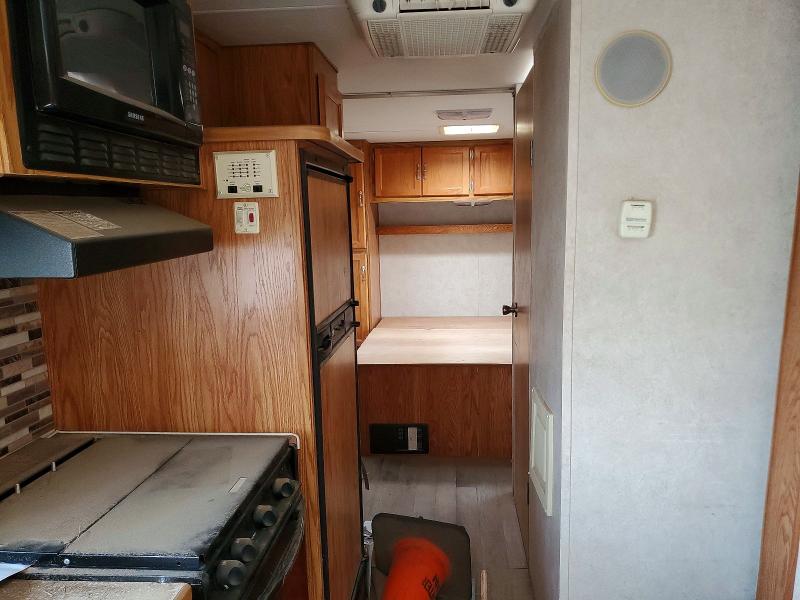 61985176 :رقم المزاد ، 1NL1XTL2141011744 vin ، 2004 Gulf Stream Stream مزاد بيع