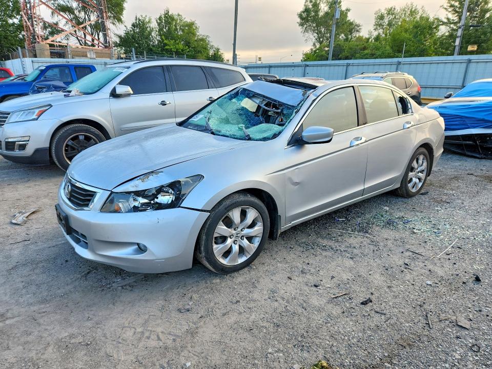 65185996 :رقم المزاد ، 1HGCP3F82AA003552 vin ، 2010 Honda Accord مزاد بيع