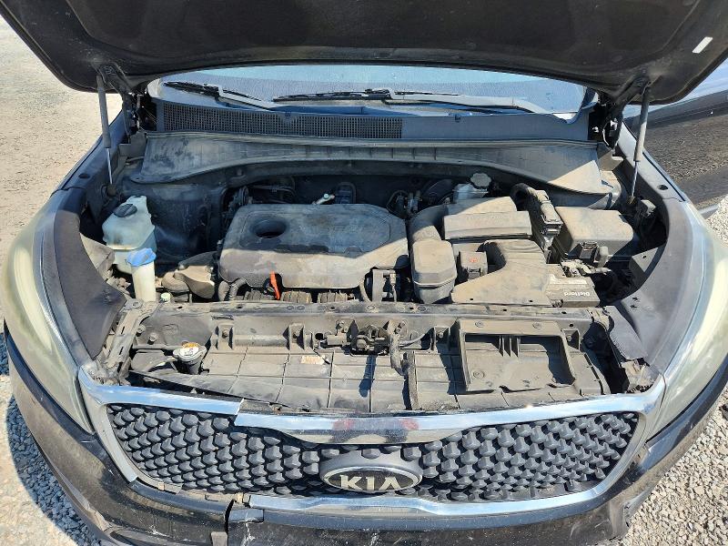 66516076 :رقم المزاد ، 5XYPG4A3XHG268263 vin ، 2017 Kia Sorento مزاد بيع