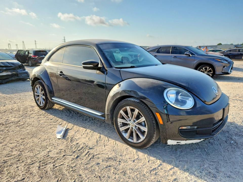 66297706 :رقم المزاد ، 3VWJ17AT9HM618202 vin ، 2017 Volkswagen Beetle مزاد بيع