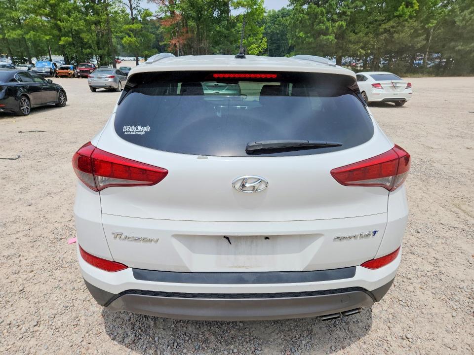 Продажа на аукционе авто 2016 Hyundai Tucson, vin: KM8J33A29GU181210, номер лота: 63747206