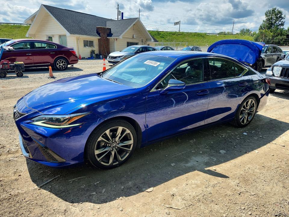 65584386 :رقم المزاد ، 58ABZ1B1XKU043805 vin ، 2019 Lexus Es مزاد بيع