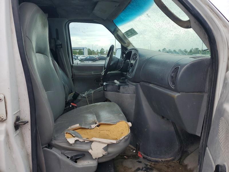 61802796 :رقم المزاد ، 1FTNE24L86DA36771 vin ، 2006 Ford Econoline مزاد بيع
