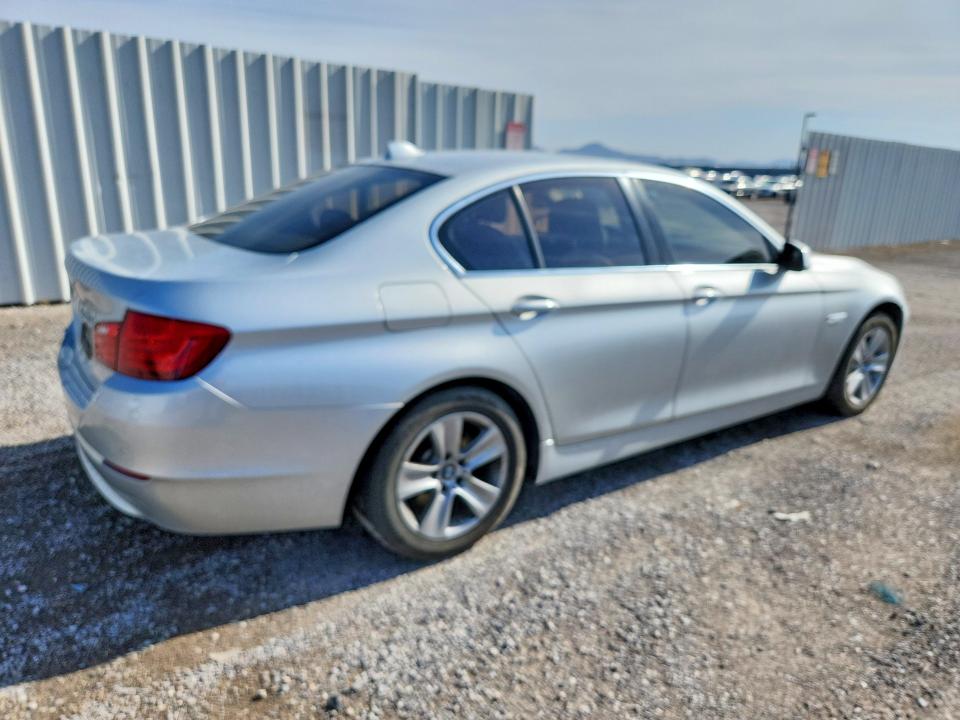 56879646 :رقم المزاد ، WBAXG5C5XCDY28744 vin ، 2012 Bmw 528 مزاد بيع
