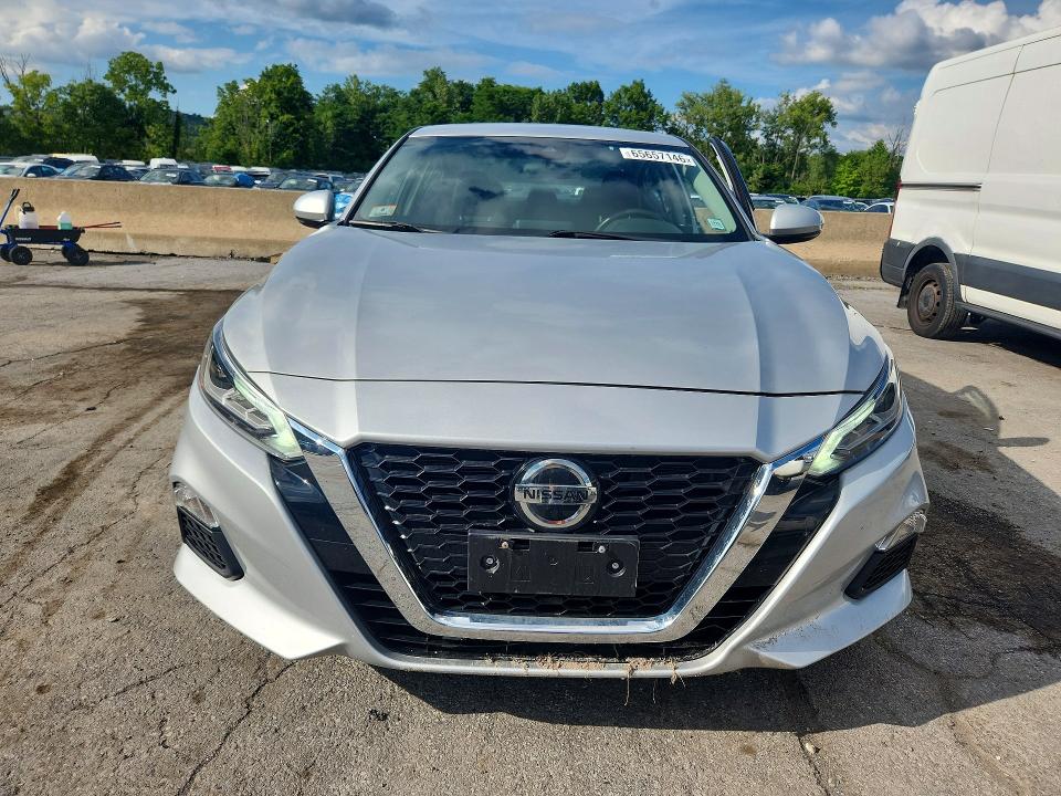 65657146 :رقم المزاد ، 1N4BL4DVXNN405506 vin ، 2022 Nissan Altima مزاد بيع
