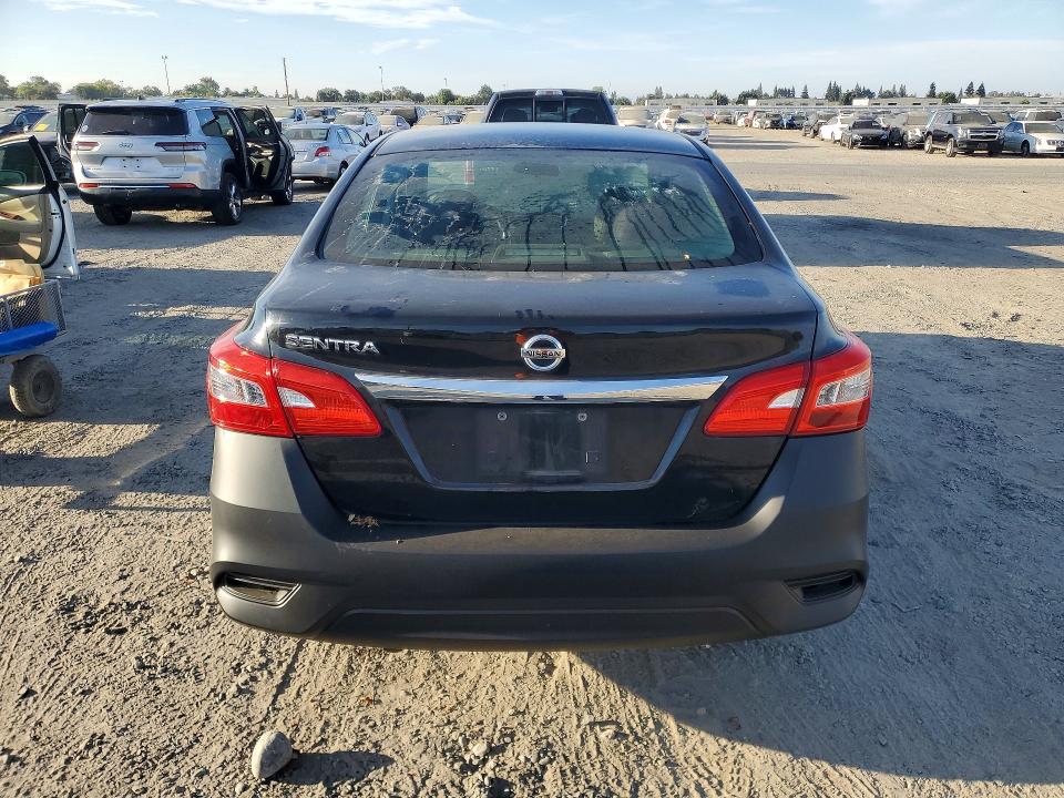 65711006 :رقم المزاد ، 3N1AB7AP2JY312057 vin ، 2018 Nissan Sentra مزاد بيع