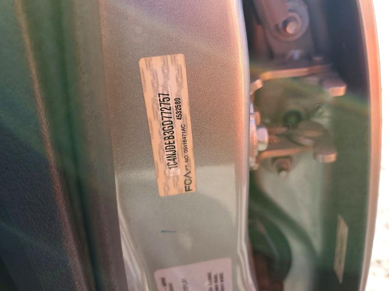 2016 Jeep Compass მანქანა იყიდება აუქციონზე, vin: 1C4NJDEB3GD772757, აუქციონის ნომერი: 65530686