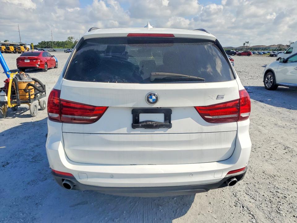 65473646 :رقم المزاد ، 5UXKR2C52F0H38944 vin ، 2015 Bmw X5 مزاد بيع