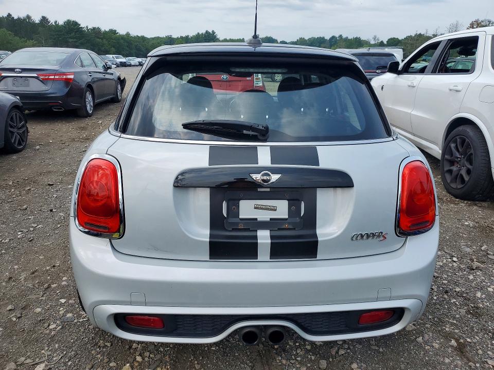 2016 Mini Cooper მანქანა იყიდება აუქციონზე, vin: WMWXU3C57G2D30227, აუქციონის ნომერი: 64961116