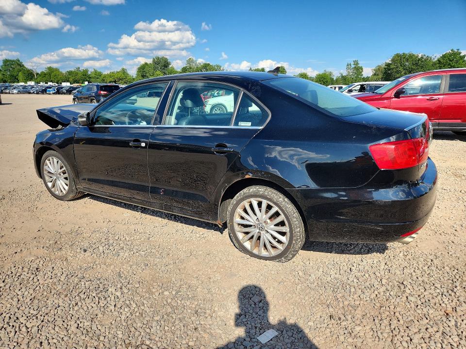 63900976 :رقم المزاد ، 3VWLX7AJ7DM389731 vin ، 2013 Volkswagen Jetta مزاد بيع