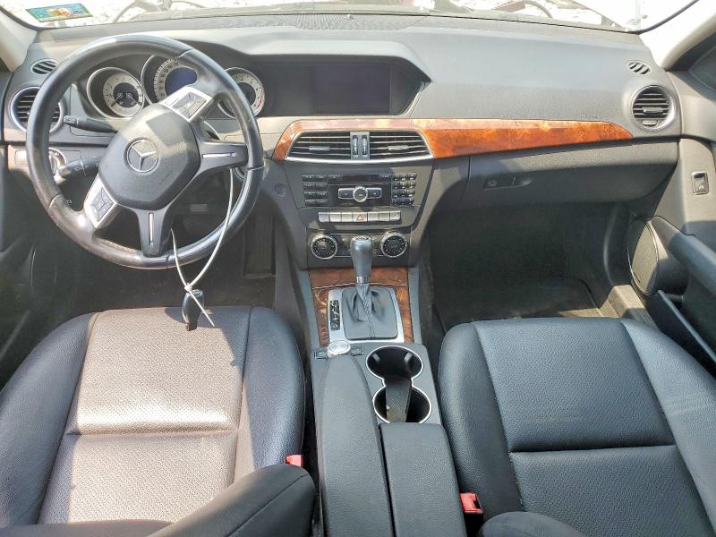 2012 Mercedes-benz C მანქანა იყიდება აუქციონზე, vin: WDDGF8BB5CA646942, აუქციონის ნომერი: 65220216