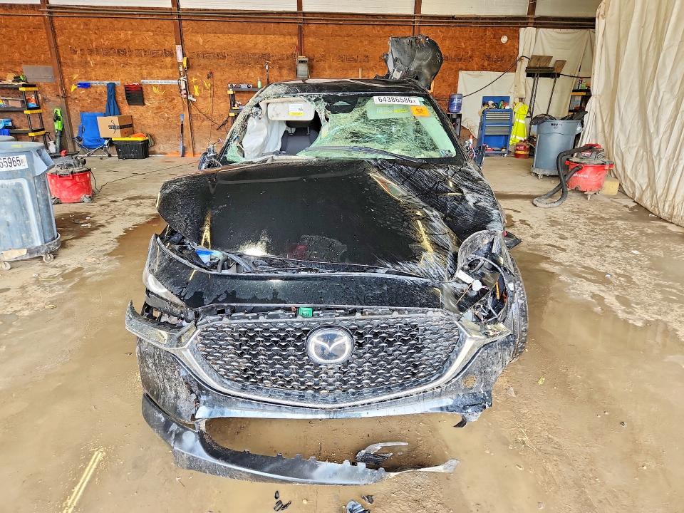64386586 :رقم المزاد ، 3MVDMBAM0RM689081 vin ، 2024 Mazda Cx-30 مزاد بيع