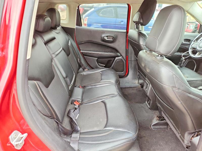 63899056 :رقم المزاد ، 3C4NJCBB1JT293432 vin ، 2018 Jeep Compass مزاد بيع