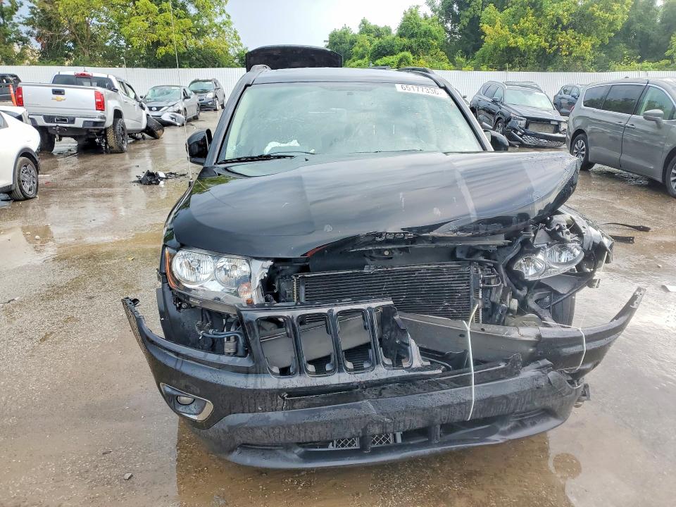 65177336 :رقم المزاد ، 1C4NJCEB4HD163088 vin ، 2017 Jeep Compass مزاد بيع