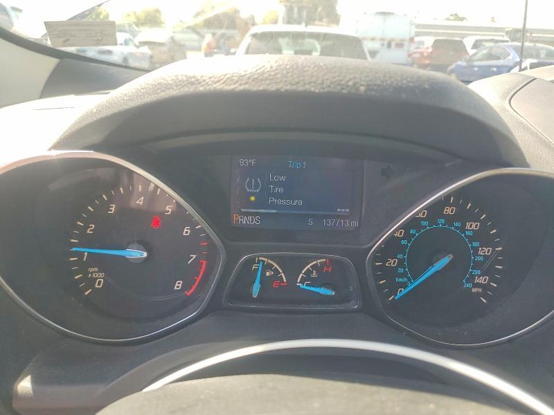 2015 Ford Escape მანქანა იყიდება აუქციონზე, vin: 1FMCU9GX4FUC10011, აუქციონის ნომერი: 66480396