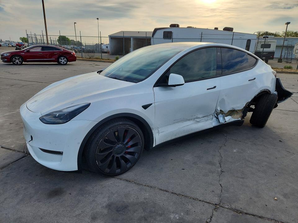 Продаж на аукціоні авто 2021 Tesla Model Y, vin: 5YJYGDEF2MF137015, номер лоту: 64760756