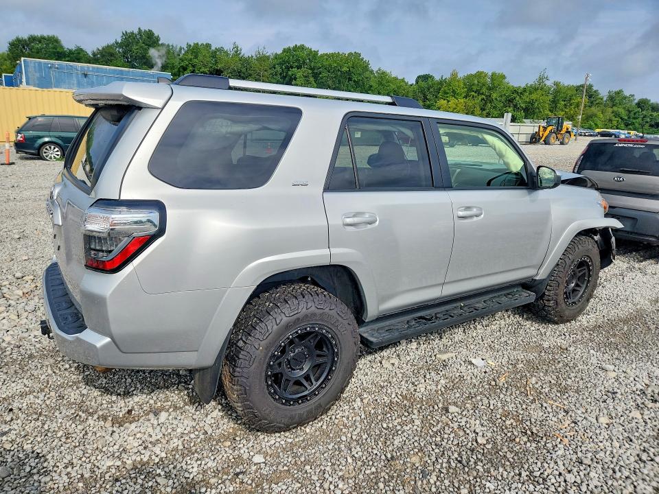 2024 Toyota 4runner მანქანა იყიდება აუქციონზე, vin: JTEMU5JR6R6249747, აუქციონის ნომერი: 64431436