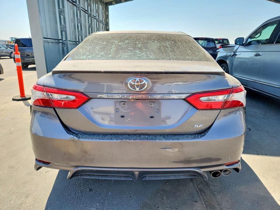 2018 Toyota Camry მანქანა იყიდება აუქციონზე, vin: 4T1B11HK2JU020970, აუქციონის ნომერი: 66786766