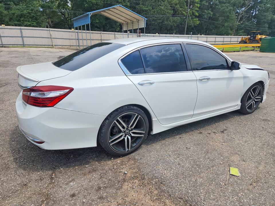 63286186 :رقم المزاد ، 1HGCR2F52HA130712 vin ، 2017 Honda Accord مزاد بيع