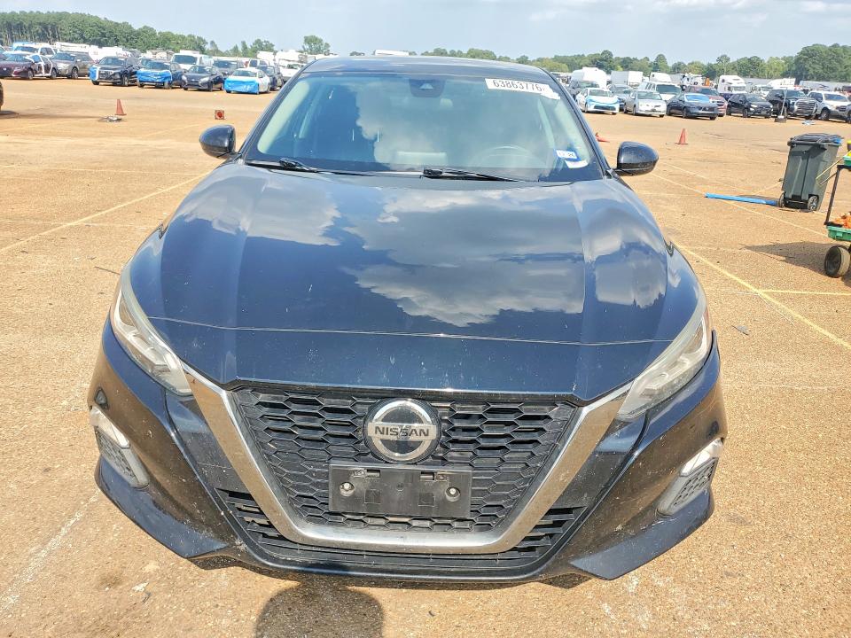 2020 Nissan Altima მანქანა იყიდება აუქციონზე, vin: 1N4BL4CV0LC131162, აუქციონის ნომერი: 63863776