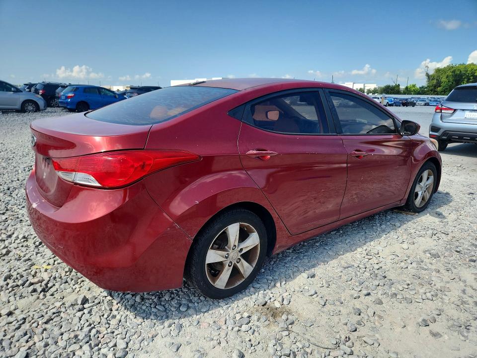 2013 Hyundai Elantra მანქანა იყიდება აუქციონზე, vin: 5NPDH4AE6DH385908, აუქციონის ნომერი: 64761486