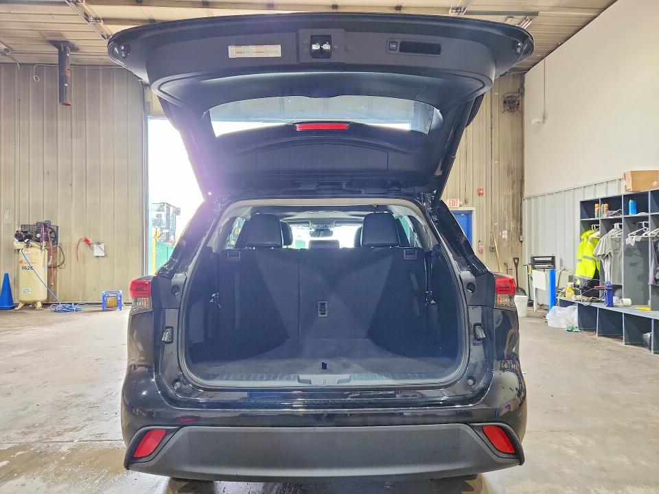 Aukcja sprzedaży 2022 Toyota Highlander, vin: 5TDGZRBH4NS573421, numer aukcji: 63359646