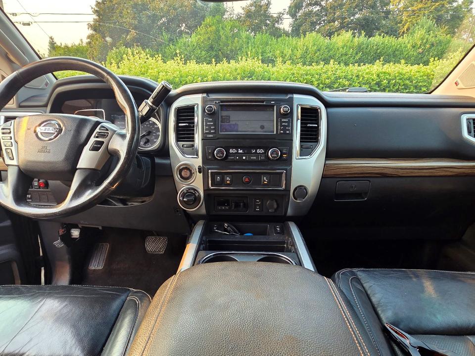 Продаж на аукціоні авто 2017 Nissan Titan Xd, vin: 1N6BA1F40HN569738, номер лоту: 64047626