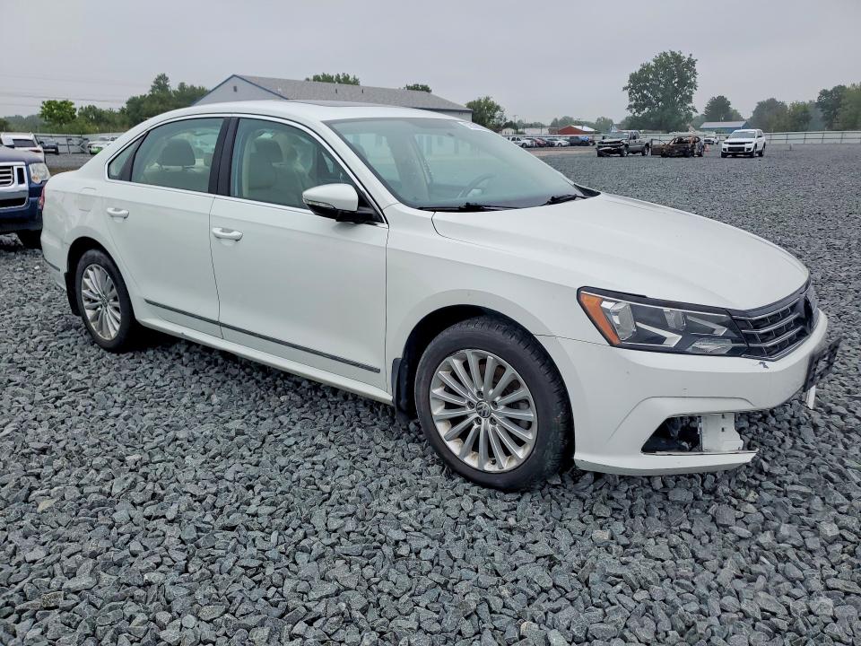 63530046 :رقم المزاد ، 1VWBT7A33GC061334 vin ، 2016 Volkswagen Passat مزاد بيع