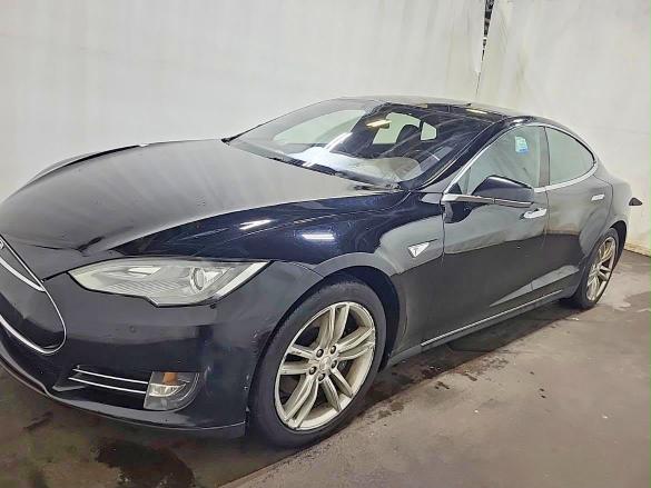 2015 Tesla Model S მანქანა იყიდება აუქციონზე, vin: 5YJSA1H1XFFP78583, აუქციონის ნომერი: 64748856