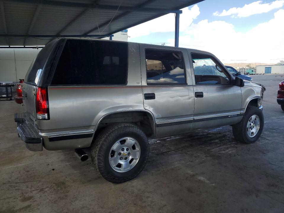 65389746 :رقم المزاد ، 1GNEK13R3XR144994 vin ، 1999 Chevrolet Tahoe مزاد بيع
