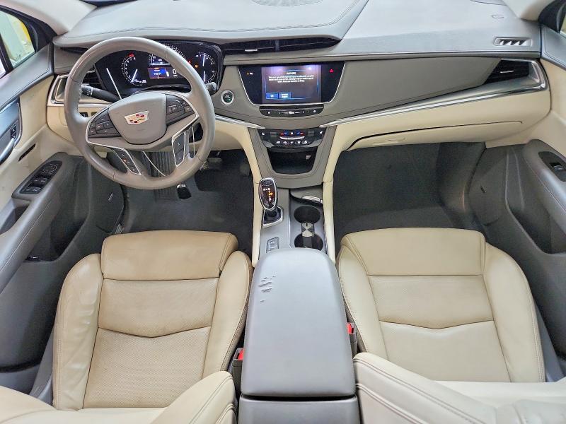 61053536 :رقم المزاد ، 1GYKNDRS1HZ146835 vin ، 2017 Cadillac Xt5 مزاد بيع