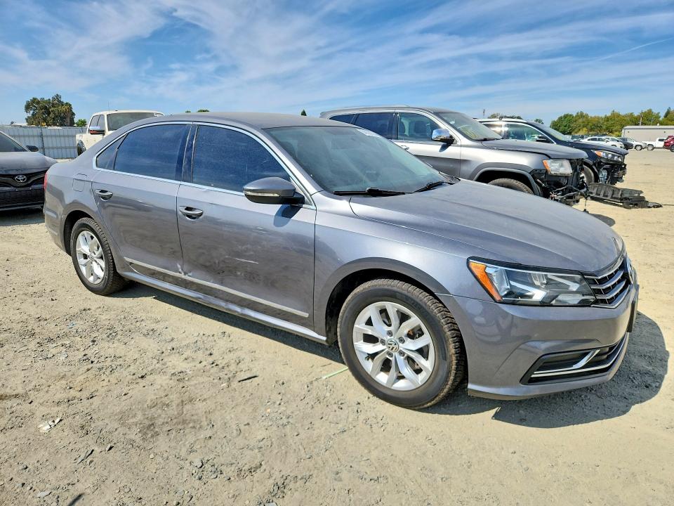 Продажа на аукционе авто 2016 Volkswagen Passat, vin: 1VWAT7A31GC042857, номер лота: 64035226