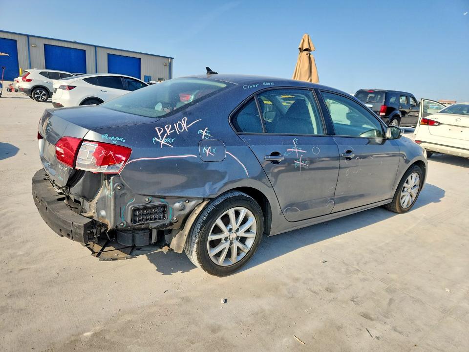 2011 Volkswagen Jetta მანქანა იყიდება აუქციონზე, vin: 3VWDZ7AJ5BM315638, აუქციონის ნომერი: 64277116