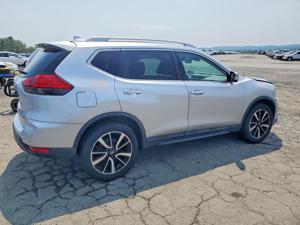 2017 Nissan Rogue მანქანა იყიდება აუქციონზე, vin: 5N1AT2MV7HC848654, აუქციონის ნომერი: 64056736