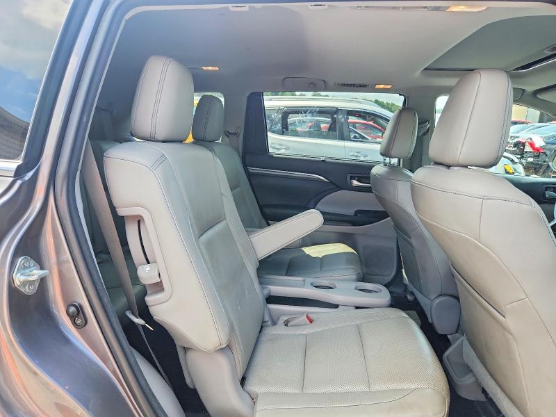 65228606 :رقم المزاد ، 5TDDGRFH3JS039209 vin ، 2018 Toyota Highlander Hybrid مزاد بيع