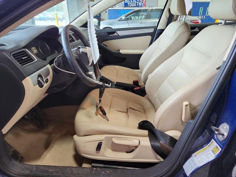 64665726 :رقم المزاد ، 3VWDP7AJ9DM423110 vin ، 2013 Volkswagen Jetta مزاد بيع