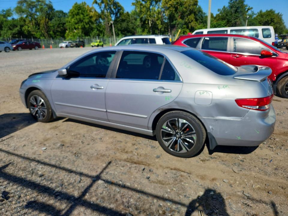 65609086 :رقم المزاد ، 1HGCM55784A151173 vin ، 2004 Honda Accord مزاد بيع