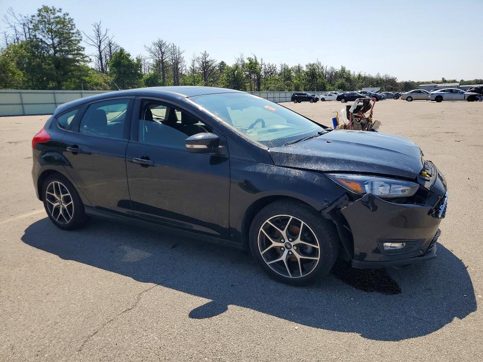 63238506 :رقم المزاد ، 1FADP3M21HL311401 vin ، 2017 Ford Focus مزاد بيع