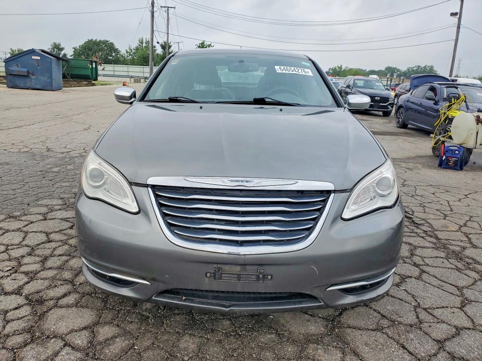 64654276 :رقم المزاد ، 1C3CCBCG1DN580011 vin ، 2013 Chrysler 200 مزاد بيع