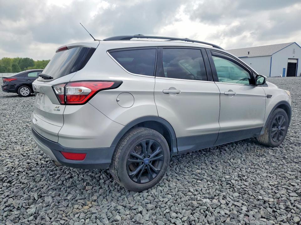 2017 Ford Escape მანქანა იყიდება აუქციონზე, vin: 1FMCU9GD1HUD06686, აუქციონის ნომერი: 65293326