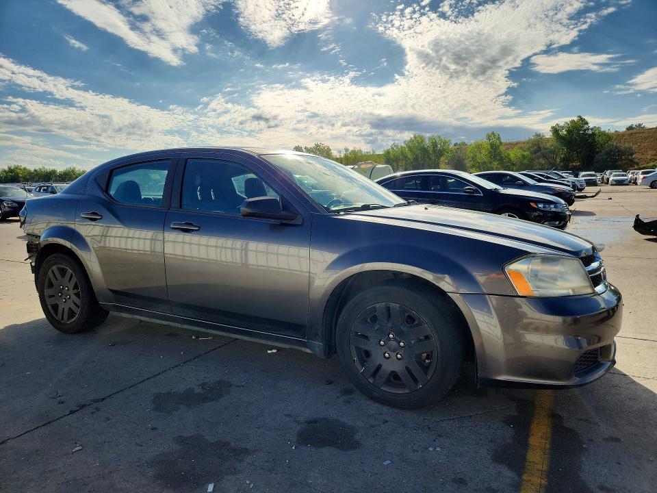 63899366 :رقم المزاد ، 1C3CDZAB2EN214928 vin ، 2014 Dodge Avenger مزاد بيع