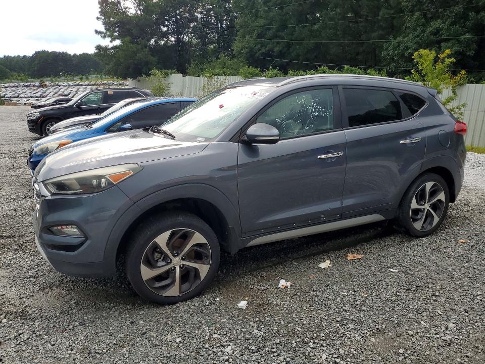 2017 Hyundai Tucson მანქანა იყიდება აუქციონზე, vin: KM8J33A23HU352289, აუქციონის ნომერი: 64562746