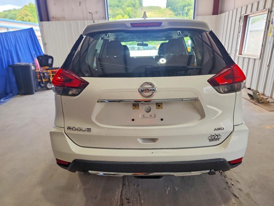 2017 Nissan Rogue მანქანა იყიდება აუქციონზე, vin: KNMAT2MV8HP614939, აუქციონის ნომერი: 65052266