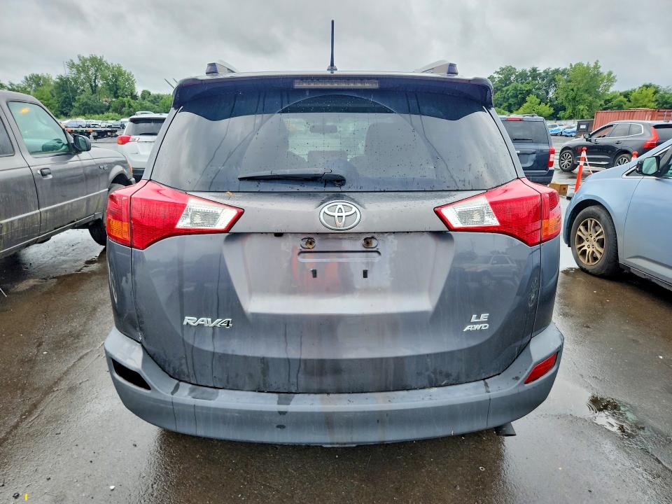 63775536 :رقم المزاد ، JTMBFREV9FD174702 vin ، 2015 Toyota Rav4 مزاد بيع